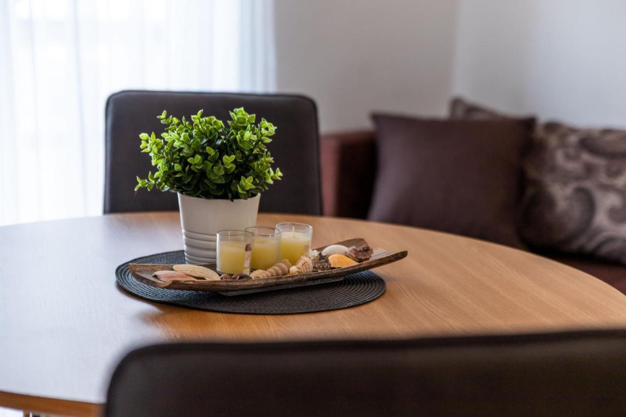 Apartmani Devcic Palit Buitenkant foto